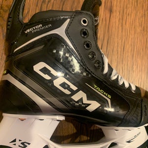 LIKE NEW CCM Tacks Vector Premier (SMU) Hockey Skates Regular Width 6 (Used)