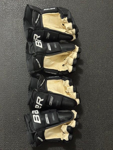 Bauer Pro Series Gloves 13" - 2 PAIRS
