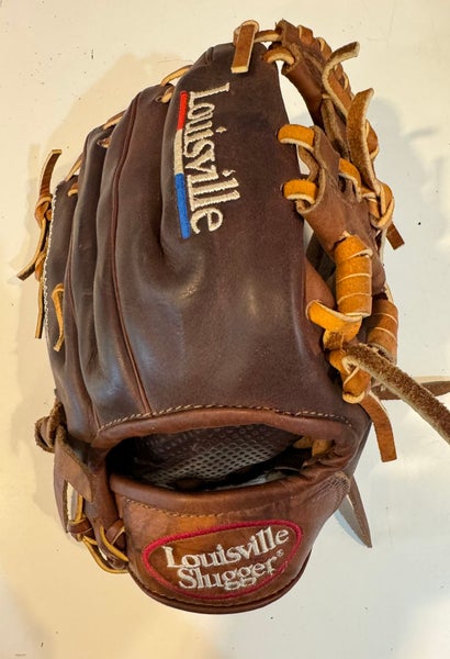 Louisville Slugger Baseball Glove 11" (Used)