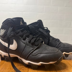 Black Kid's 1.5Y (Big Kids / Youth) Youth Air Jordan High Top Molded Cleats (New)
