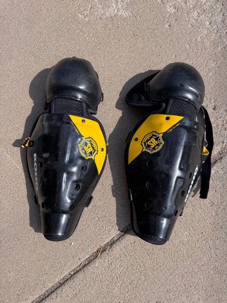 Junior Koho 17" Shin Pads (Used)