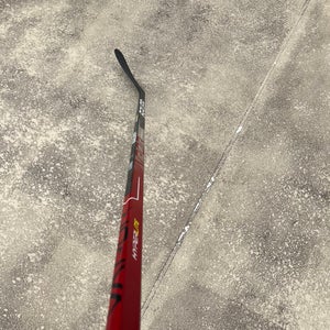 Senior Bauer Vapor Hyperlite Left Hand Hockey Stick P92 Pro Stock (New)