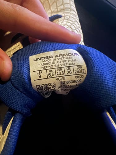 Blue Men's Size M 9.0 (W 10.0) Youth Under Armour Molded Cleats (Used)