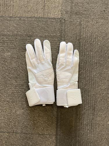Used Mizuno BB/SB Batting Gloves White MD 11614-S000221630