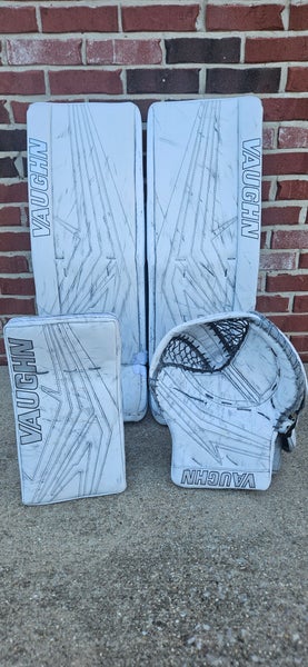 33" 2024 Vaughn SLR4 Pro Carbon Regular Goalie Full Set Pro Stock (Used)