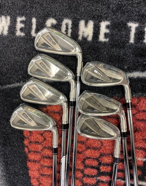 Men's TaylorMade SIM2 MAX Right Handed Iron Set Regular Flex 7 Pieces Steel Shaft (New)