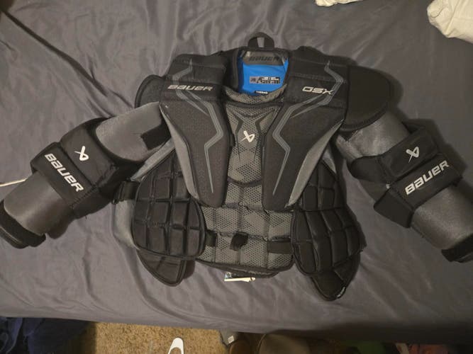 Large/Extra Large Bauer GSX Goalie Chest Protector (Used)