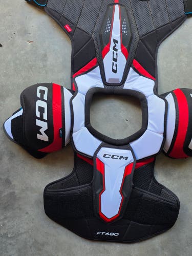 Large Senior CCM Jetspeed FT680 Shoulder Pads (Used)