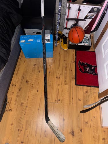 Intermediate True Hzrdus 3X4 Left Hand Hockey Stick