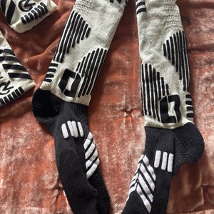 Aycane protective anti-cut blade pro socks and wrist guards