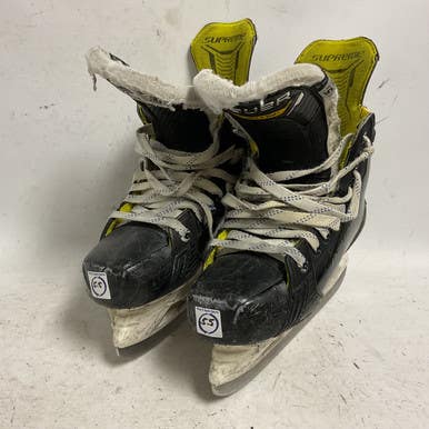Used Bauer SUPREME M4 Intermediate Hockey Skate White/Black/Yellow Intermediate 5.5 11855-S000190974