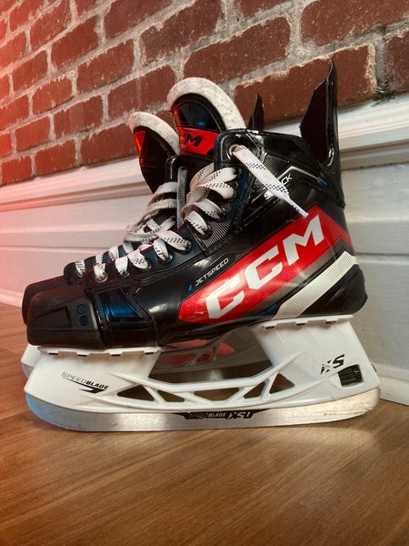 2024 CCM JetSpeed Shock Hockey Skates Regular Width 8 (Used)