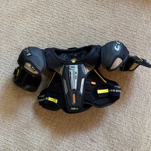 Men's Small Senior CCM Tacks AS-V Shoulder Pads (Used)