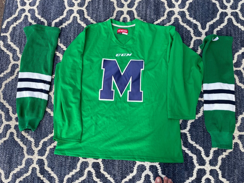 Green Large Men's CCM 5000 Jersey (Used)