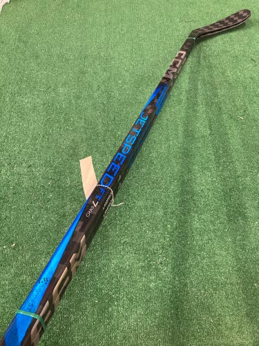 2-Pack Senior CCM Jetspeed FT7 Pro Hockey Stick Right Handed P28 Pro Stock (New) 66.5"