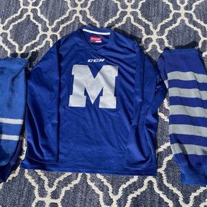 Blue Large Men's CCM 5000 Jersey (Used)