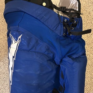 Air Force Men's Senior Size Medium Easton PRO10 Hockey Pants (Used)