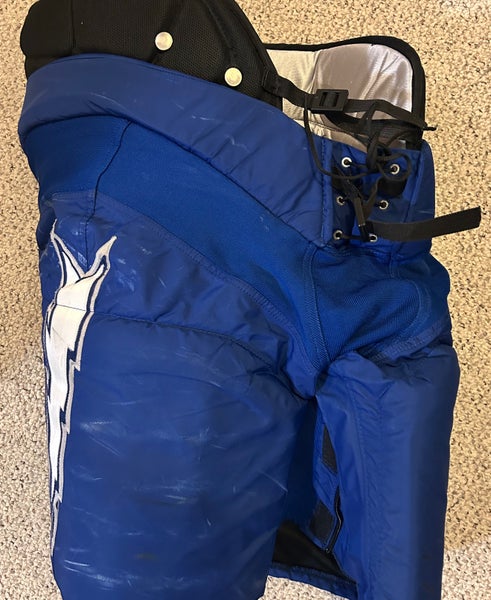Air Force Men's Senior Size Medium Easton PRO10 Hockey Pants (Used)