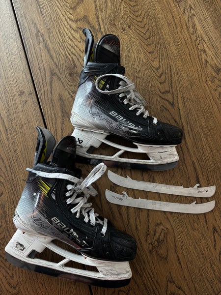 Bauer Vapor Hyperlite 2 Hockey Skates 6.5 PLUS ADD'L 254mm Bauer Fly-Ti Runner (Used)