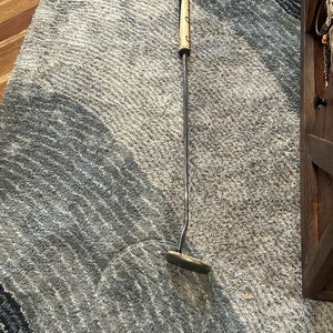 Odyssey Tri Hot #1 Double-Bend Mallet 35" Putter Golf Club