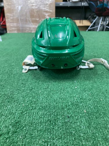Green Medium Bauer Re-Akt 150 Helmet (Used)