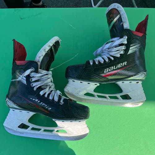 Intermediate Bauer Vapor X4 Hockey Skates | Size 6.5 Fit 1