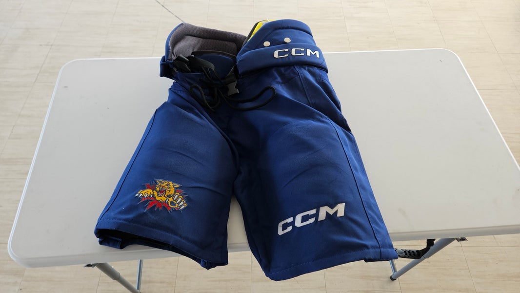 Men's Blue Senior Medium CCM HPTK Hockey Pants Pro Stock (Used)