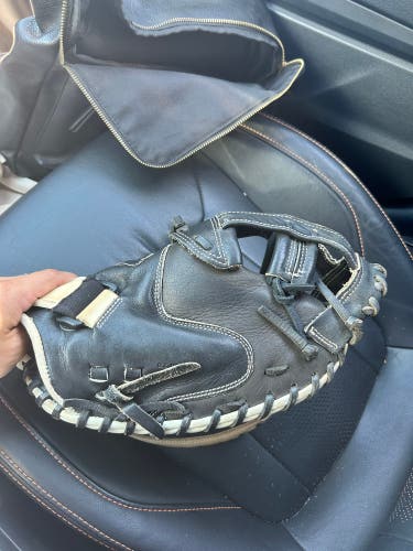 Mizuno Pro select RH Catcher's Softball Glove 34.5" (Used)