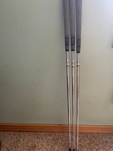 Men's 2005 TaylorMade rac Right Handed Wedge set 52, 56, 60 Degree Steel Shaft (Used)