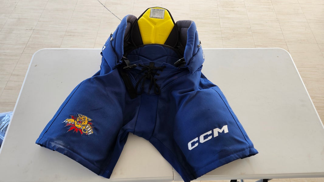 Men's Blue Senior Medium CCM HPTK Hockey Pants Pro Stock (Used)