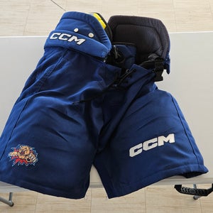 Men's Blue Senior Medium CCM HPTK Hockey Pants Pro Stock (Used)