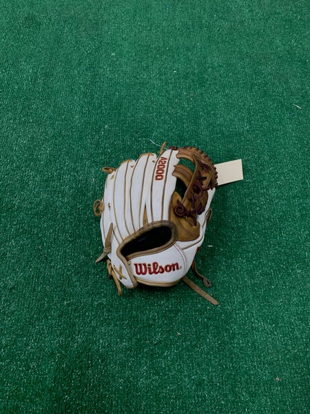 Wilson A2000 RH Softball Glove 11.75" (Used)