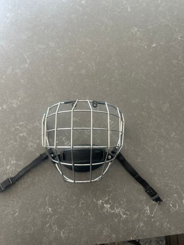 Medium CCM FM480 Facemask Full Cage (Used)