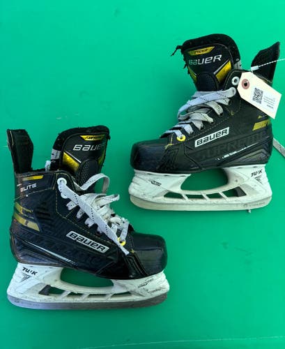 Junior Bauer Supreme Elite Hockey Skates | Size 1 Regular Width (D)
