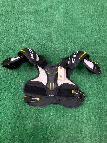 Small Junior CCM Tacks 9060 Shoulder Pads (Used)