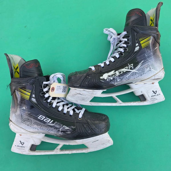 Senior Bauer Vapor Hyperlite 2 Hockey Skates | Size 9 Fit 2