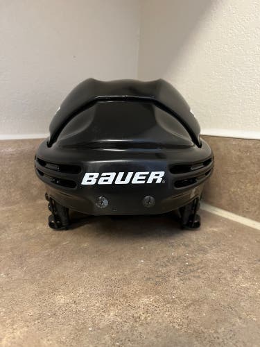 Medium Bauer HH 5000 Helmet (Used)