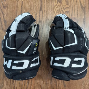 CCM D30 Gloves 12" (Used)