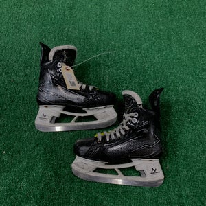 Junior Bauer Supreme M50 Pro Hockey Skates Regular Width Size 3 (Used)