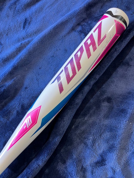 White 2022 Easton Topaz Alloy Bat (-10) Alloy 19 oz 29" (Used)