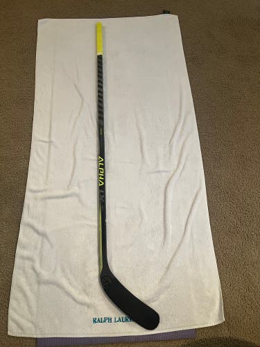Intermediate Warrior Alpha Lx 20 Right Handed Hockey Stick W88M (Used)