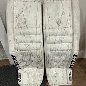CCM EFlex 3 white leg pads