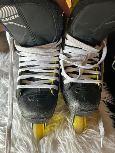Bauer Inline Skates Size 4 (Used)
