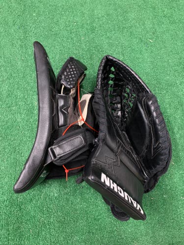 Black Senior Vaughn Velocity V9 Goalie Gloves & Blockers Regular (Used)