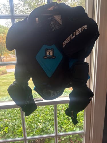 Used Youth Large Bauer Prodigy Shoulder Pads (Used)