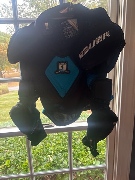 Used Youth Large Bauer Prodigy Shoulder Pads (Used)