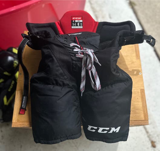 Men's Junior Small CCM JetSpeed Vibe Hockey Pants (Used)
