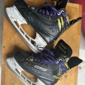 Bauer Supreme Elite Hockey Skates Regular Width Size 3 (Used)