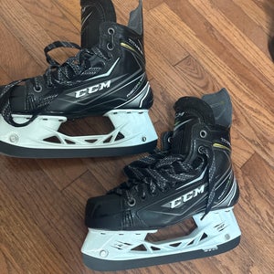 CCM RibCor Titanium Hockey Skates Size 5 (Used)