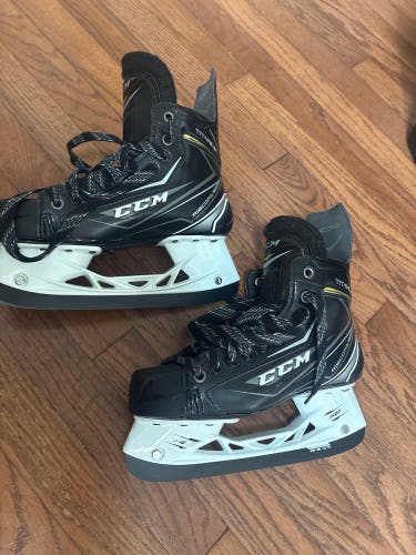 CCM RibCor Titanium Hockey Skates Size 5 (Used)